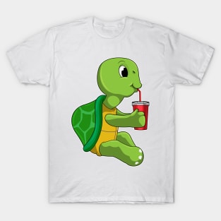 Turtle with Drinking mug with Straw T-Shirt